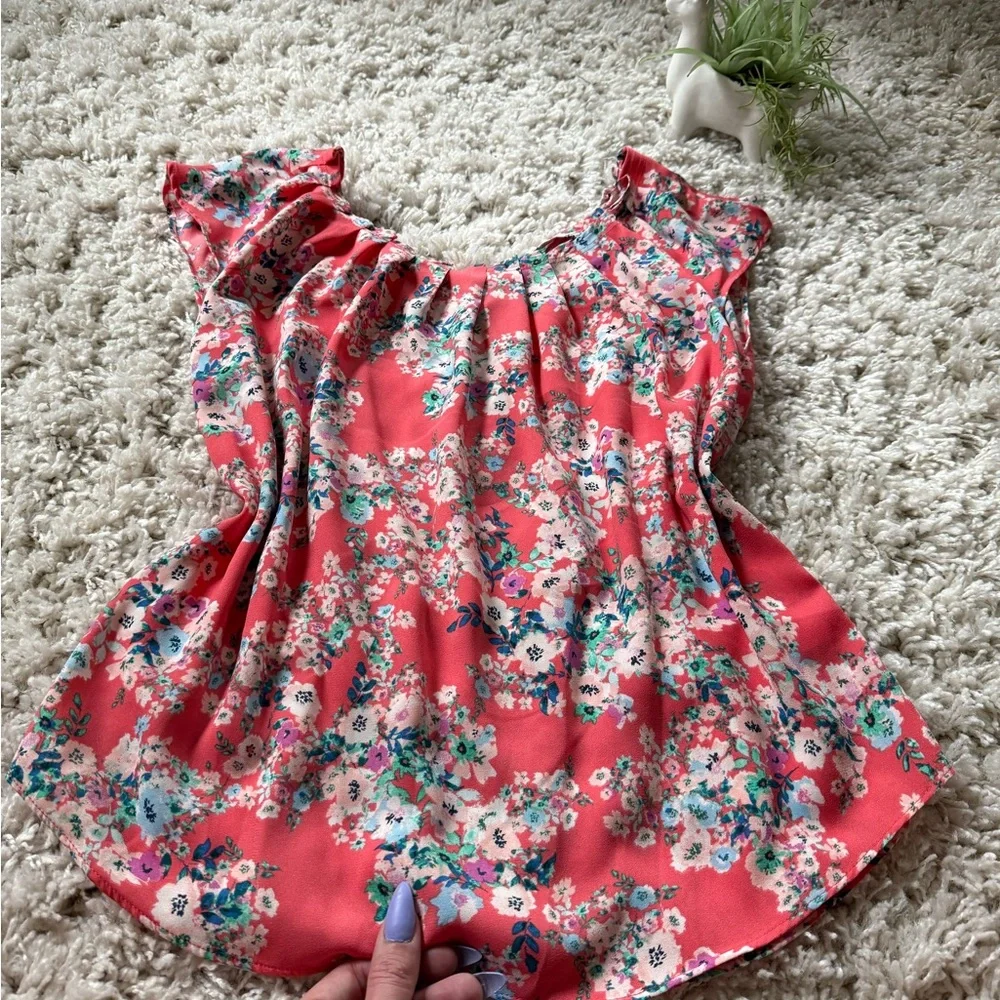 Multicolored Flutter Sleeve Ruffled Blouse - Picture 2 of 8